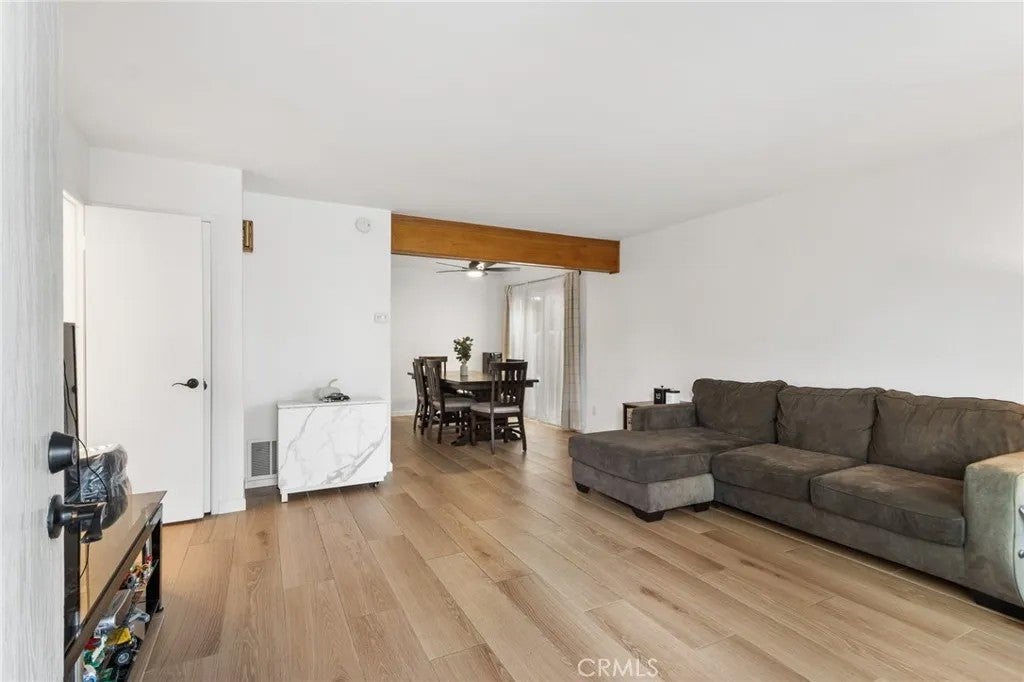 9801 Camden 5