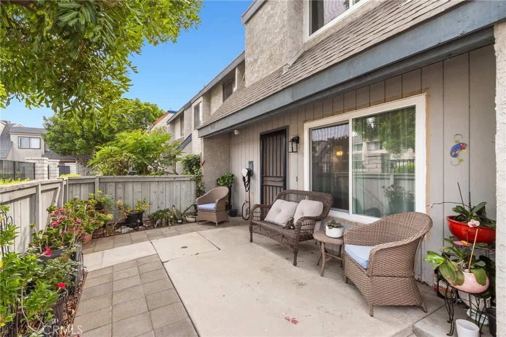 9801 Camden 5
