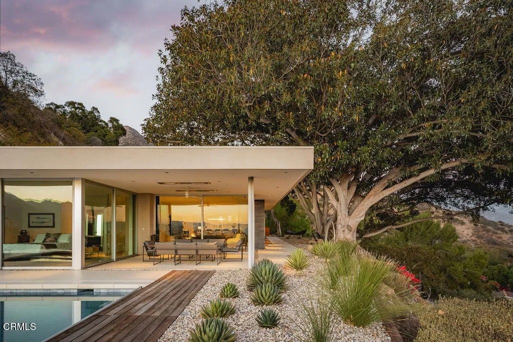Photo of 1465 Foothill Road, Ojai, CA 93023 (MLS # V1-34392)