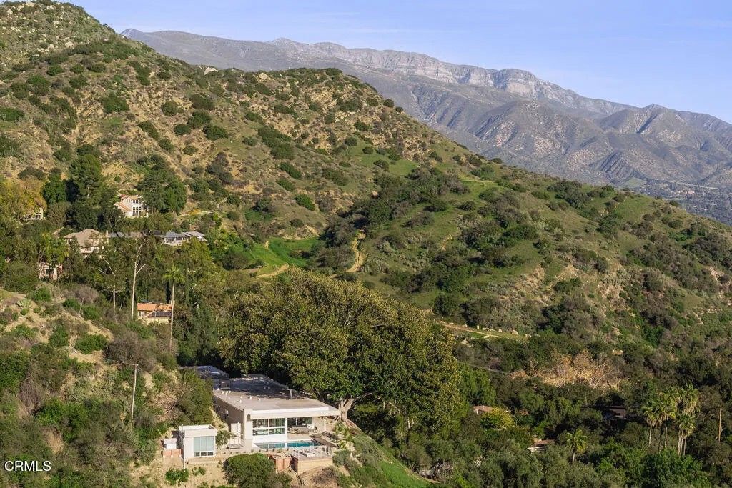 Photo of 1465 Foothill Road, Ojai, CA 93023 (MLS # V1-34392)