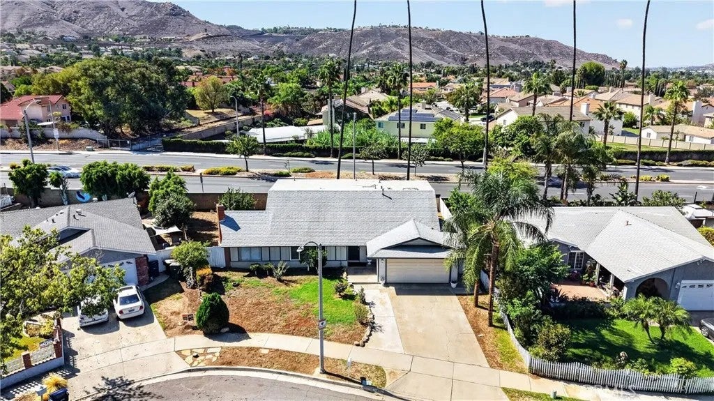 2942 Summerfield