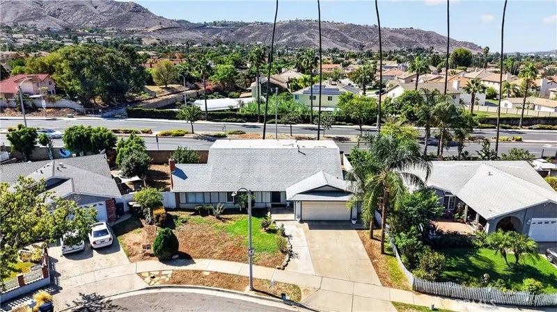 2942 Summerfield