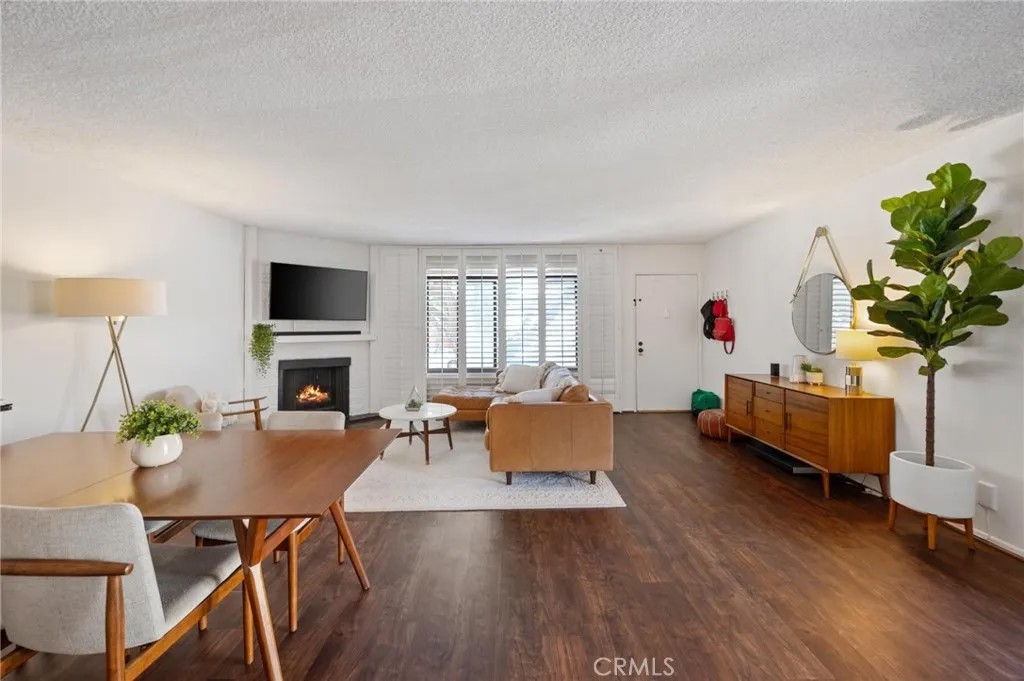 1301 17th Street 105