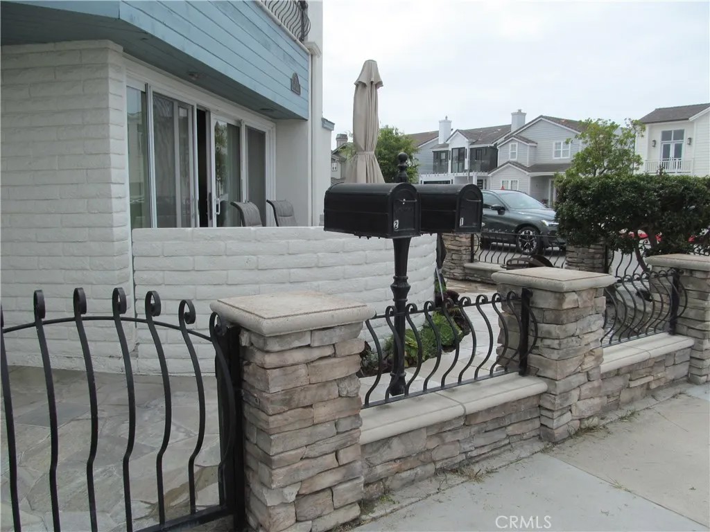 520 W W. Balboa Boulevard West