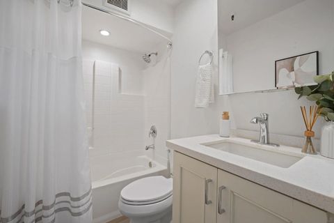 Tiny photo for 4730 Noyes St #106, San Diego, CA 92109 (MLS # 250038694)