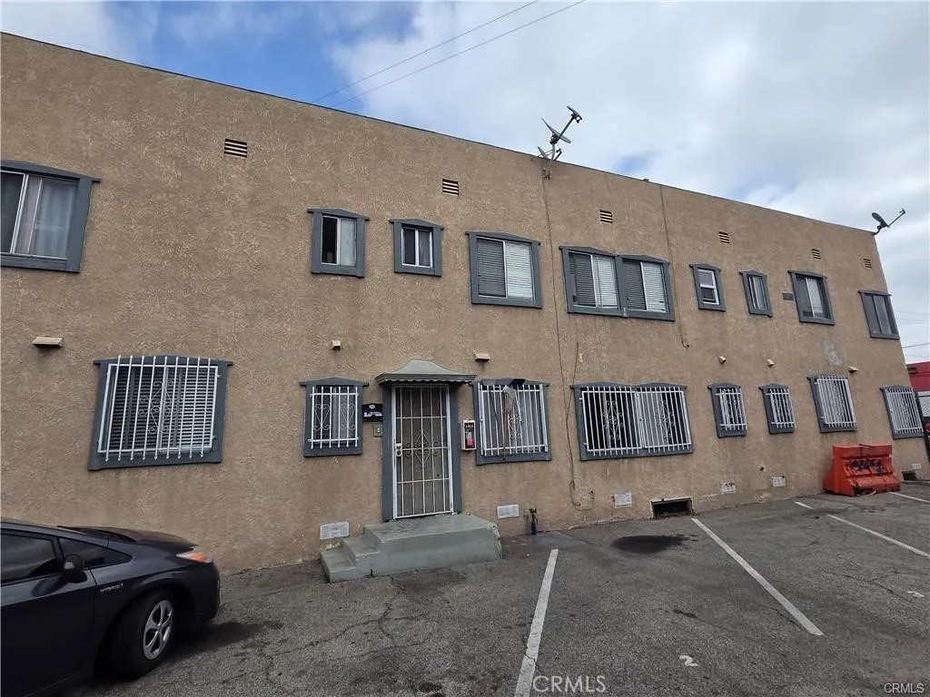 1561 W Pacific Coast Highway