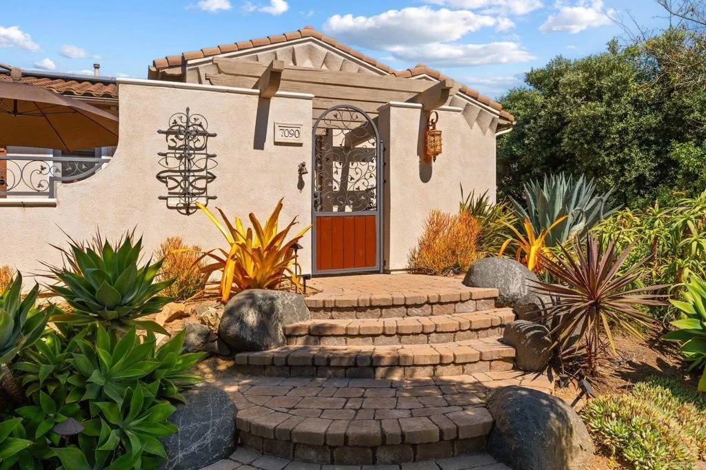 7090 Corintia Street