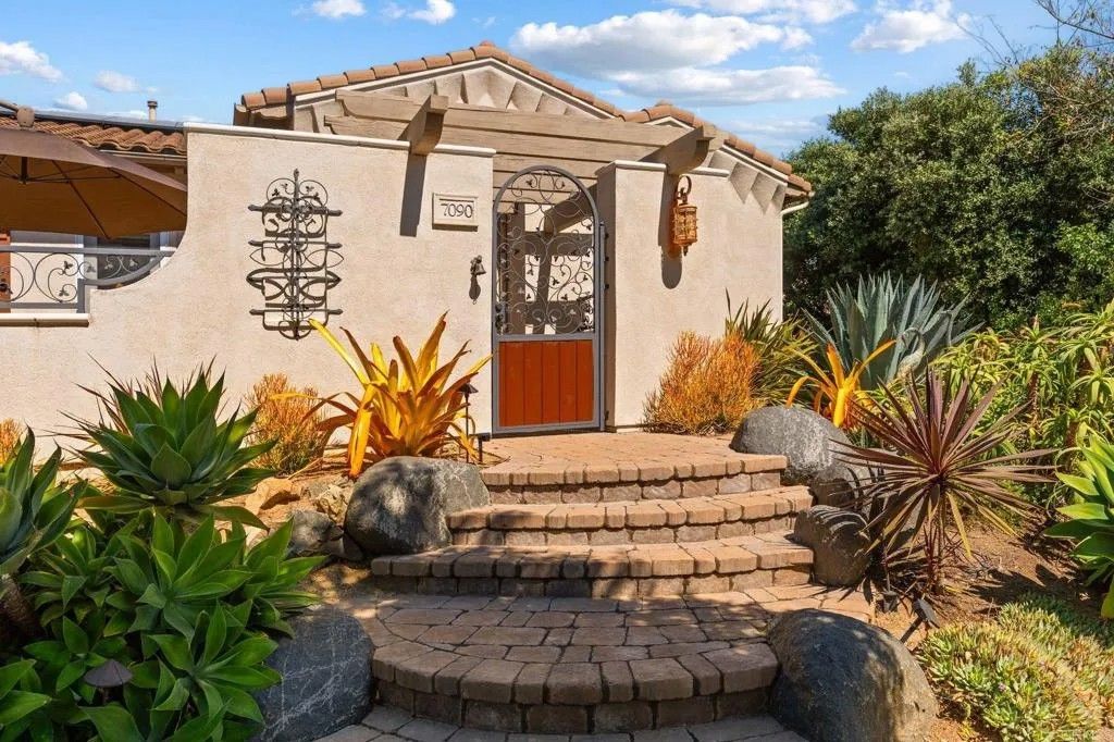 Photo of 7090 Corintia Street, Carlsbad, CA 92009 (MLS # NDP2602750)