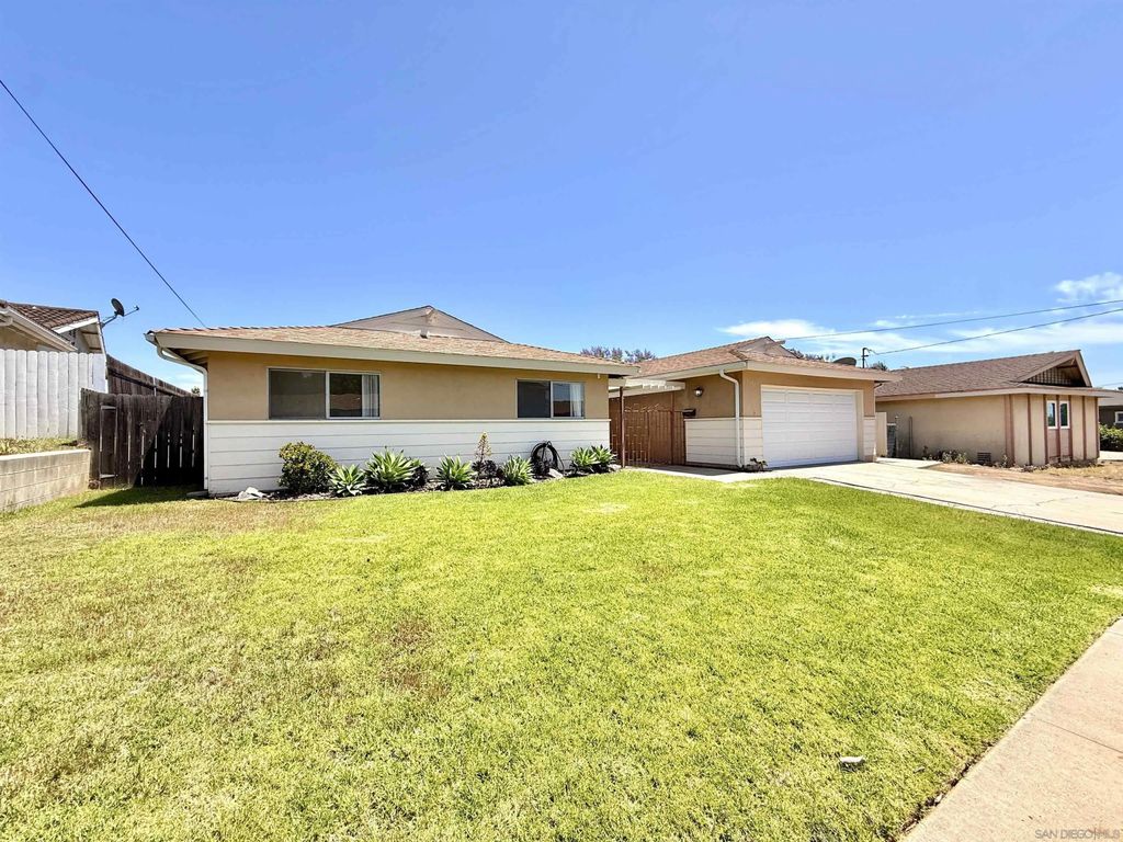 Photo of 3107 Mount Miguel Dr, San Diego, CA 92139 (MLS # 260010461)