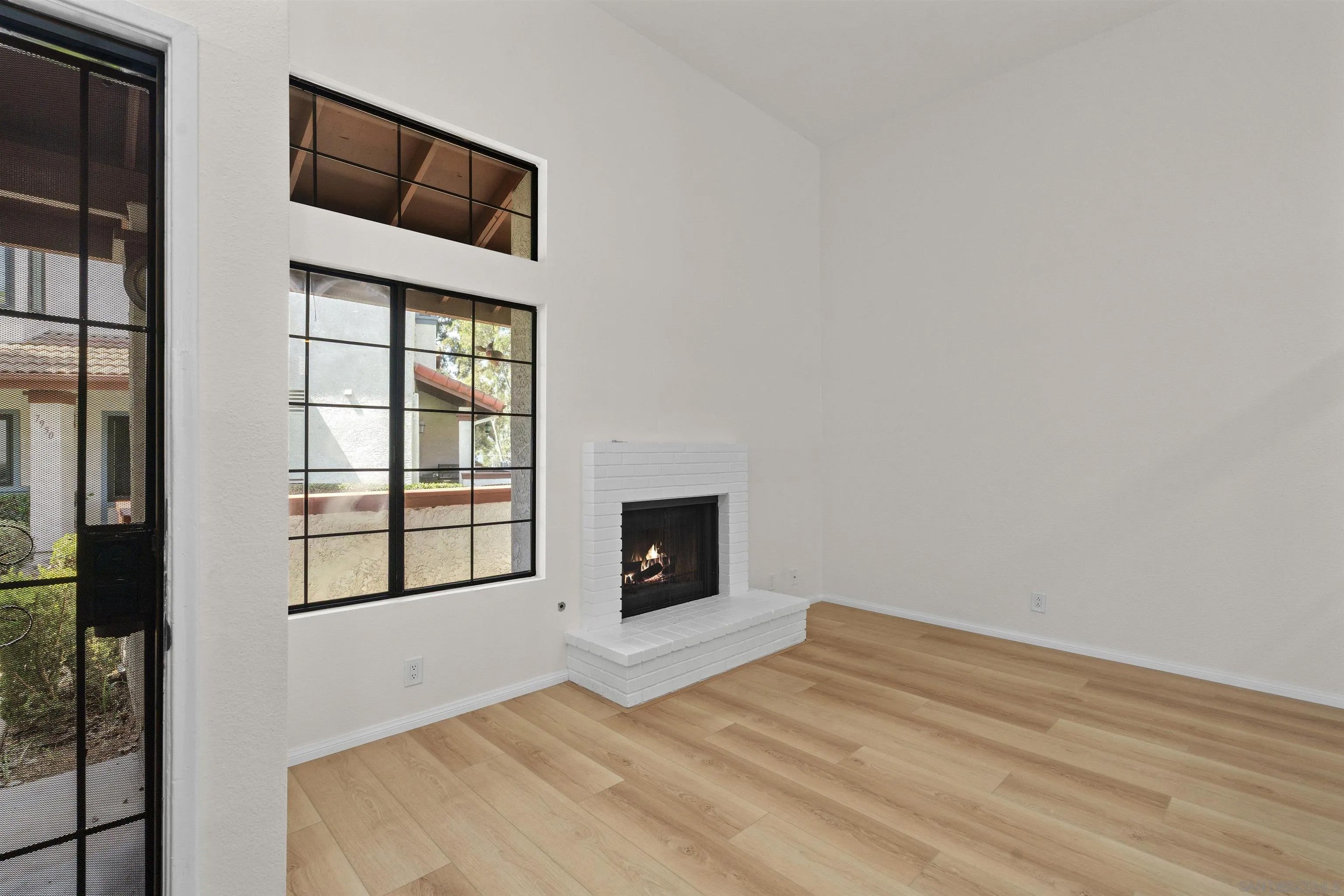 7966 Mission Vista