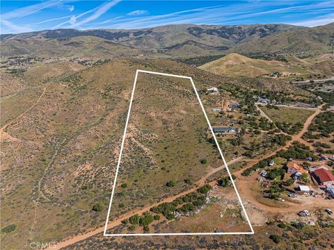 Photo of 0 Tuthill, Agua Dulce, CA 91350 (MLS # SR26059062)