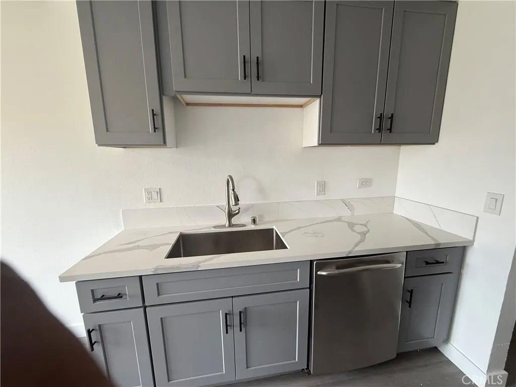 Photo of 700 West La Veta Avenue #E4, Orange, CA 92868 (MLS # TR26107154)