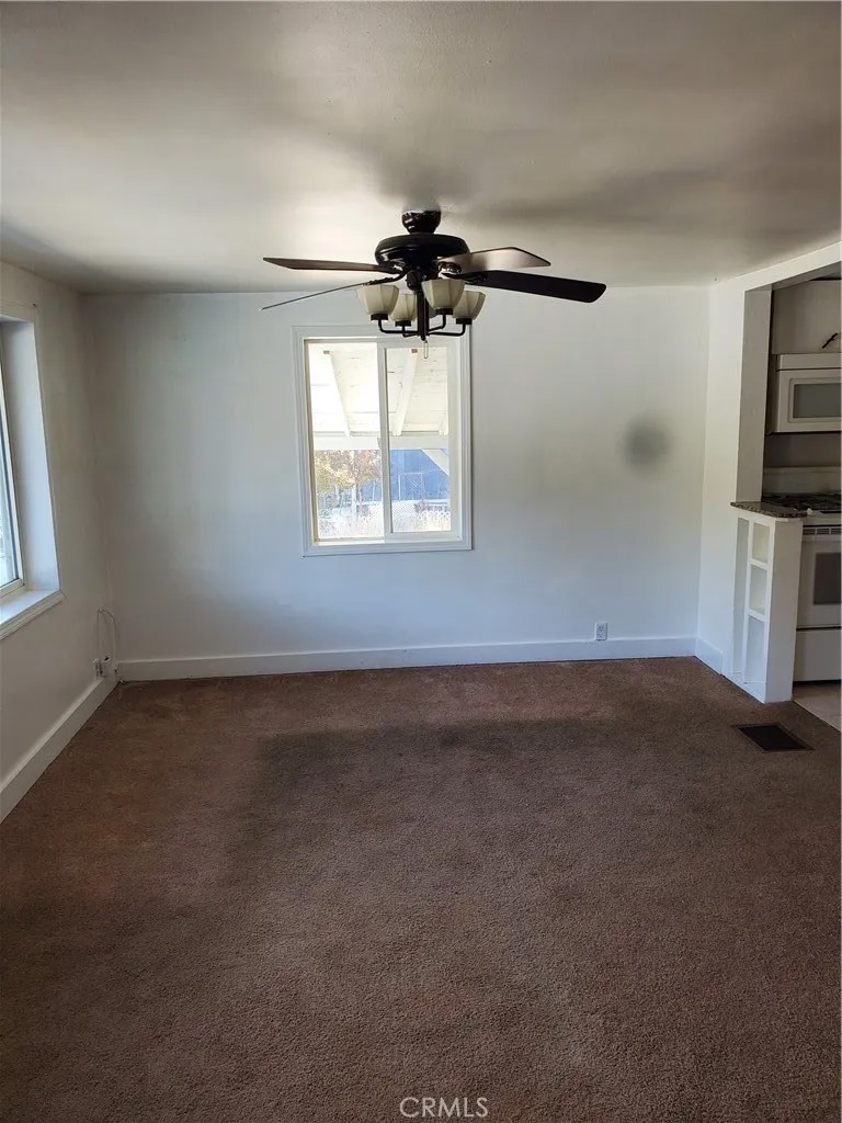 6524 Lowry