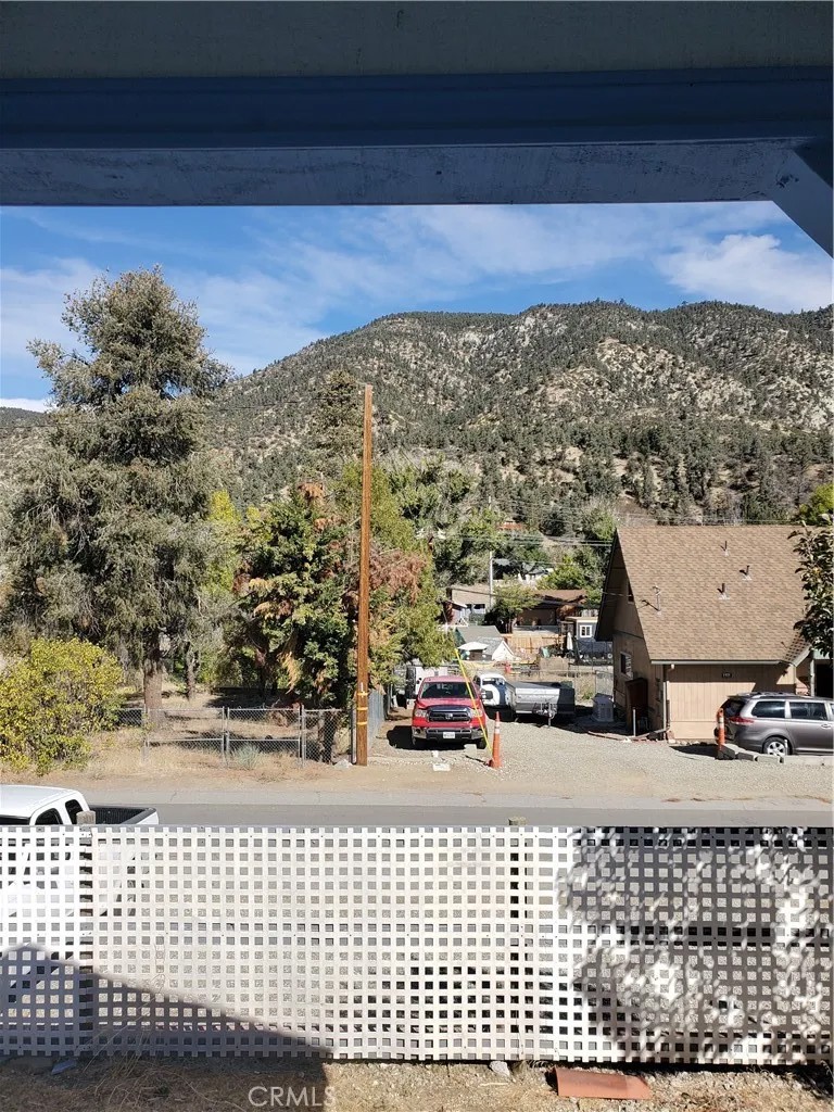 6524 Lowry