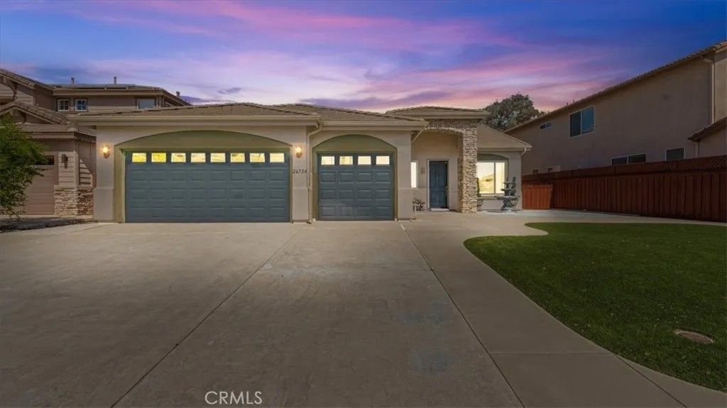 Photo of 26754 Evergreen Avenue, Murrieta, CA 92563 (MLS # CV26064287)