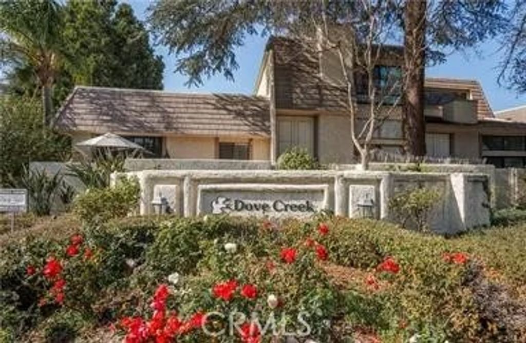 Photo of 6121 Shoup Ave #35, Woodland Hills, CA 91367 (MLS # SR26071836)