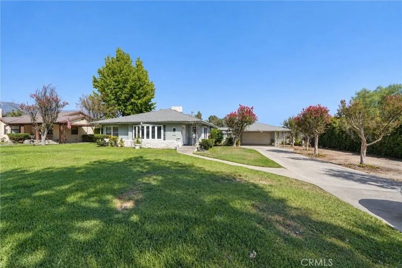 2989 Ladera Road