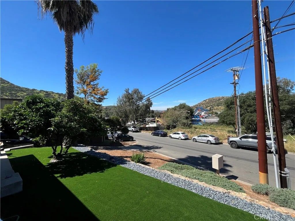 Photo of 9335 Chimney Rock Ln, El Cajon, CA 92021 (MLS # SW26066141)