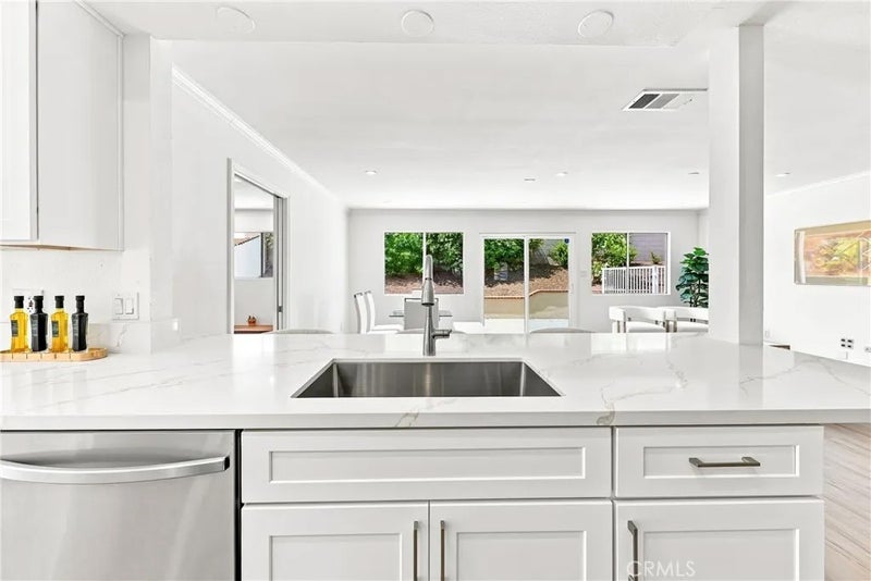 21206 Silver Cloud