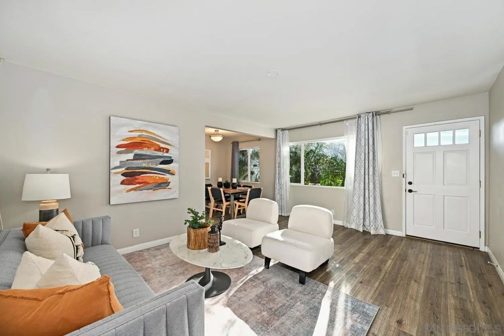 Photo of 720 Fern St, Escondido, CA 92027 (MLS # 2601032)