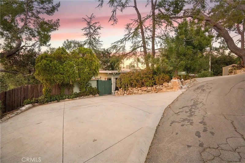 3582 Elm Drive