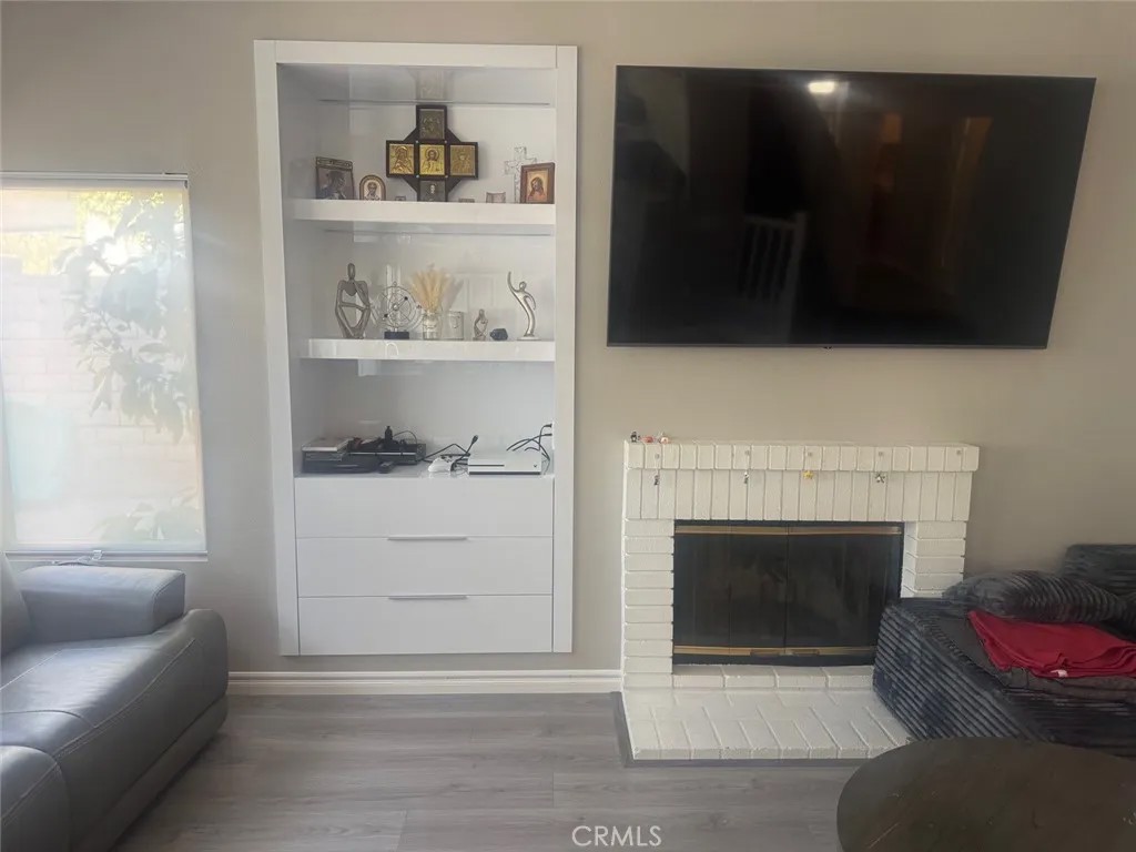 1059 Silvercreek