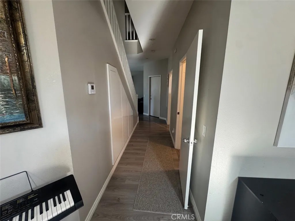 1059 Silvercreek