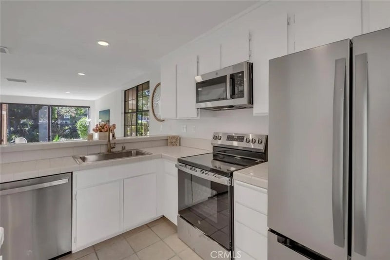 247 Pineview