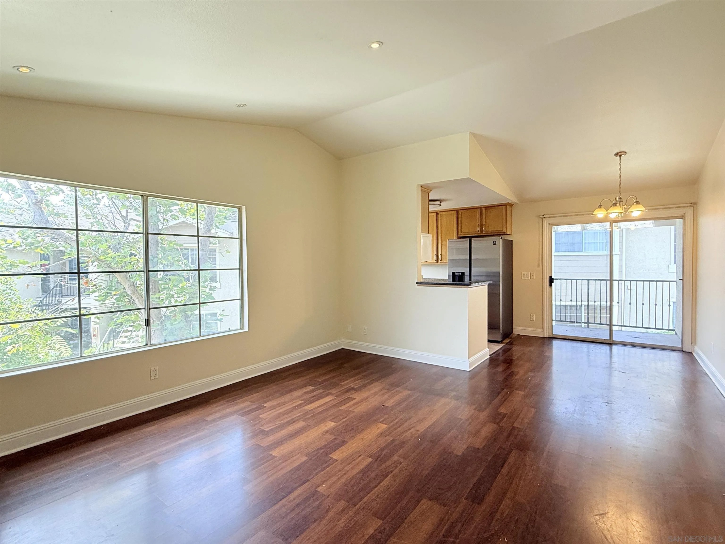 3575 Grove St 244