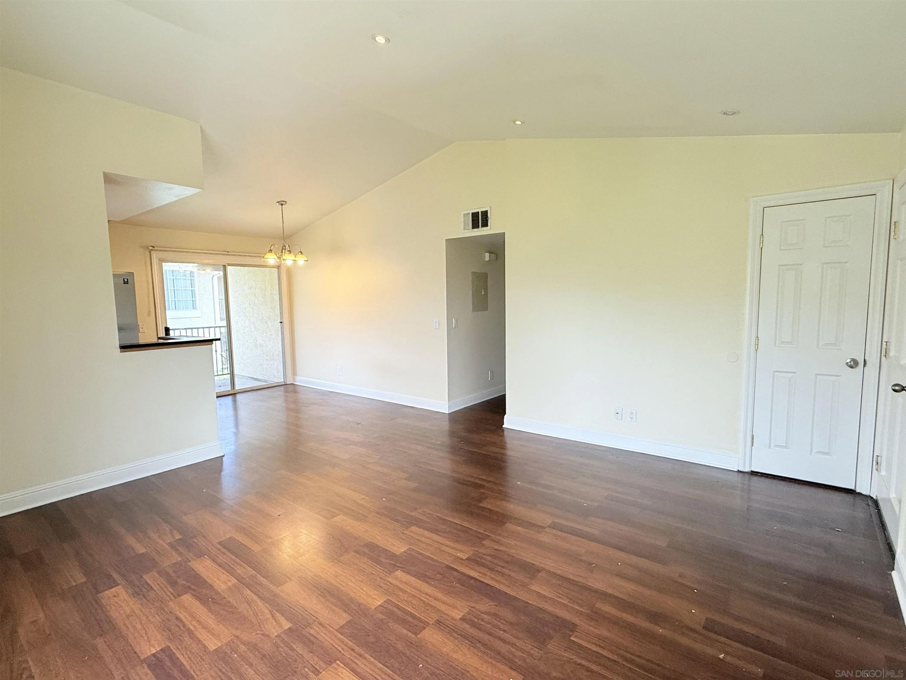 3575 Grove St 244