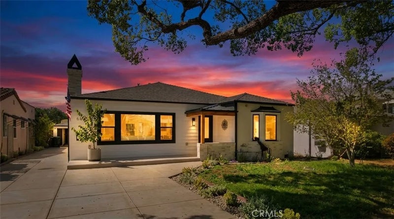 556 Hawthorne