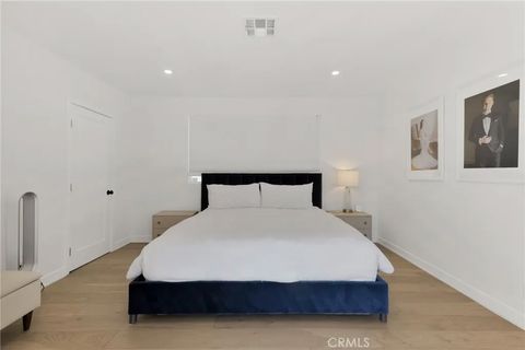 Tiny photo for 805 N Kemp St, Burbank, CA 91505 (MLS # BB25245957)