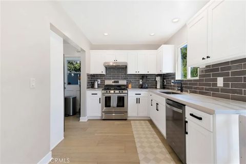 Tiny photo for 805 N Kemp St, Burbank, CA 91505 (MLS # BB25245957)