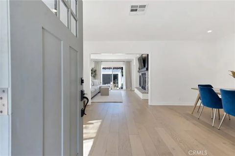 Tiny photo for 805 N Kemp St, Burbank, CA 91505 (MLS # BB25245957)
