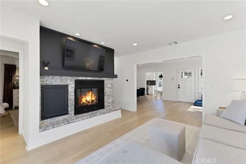 Tiny photo for 805 N Kemp St, Burbank, CA 91505 (MLS # BB25245957)
