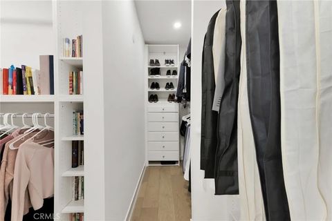Tiny photo for 805 N Kemp St, Burbank, CA 91505 (MLS # BB25245957)