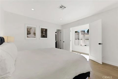 Tiny photo for 805 N Kemp St, Burbank, CA 91505 (MLS # BB25245957)