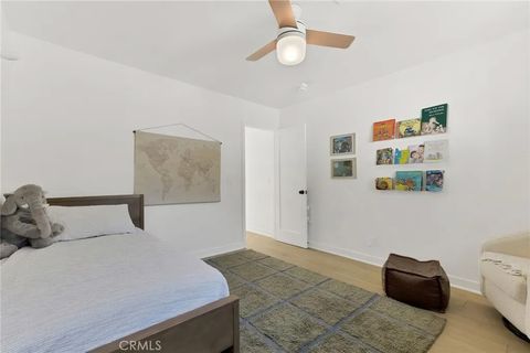 Tiny photo for 805 N Kemp St, Burbank, CA 91505 (MLS # BB25245957)
