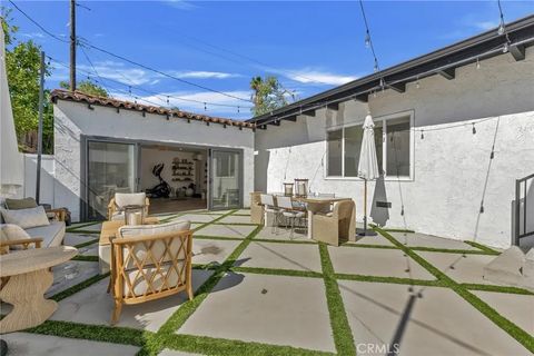 Tiny photo for 805 N Kemp St, Burbank, CA 91505 (MLS # BB25245957)