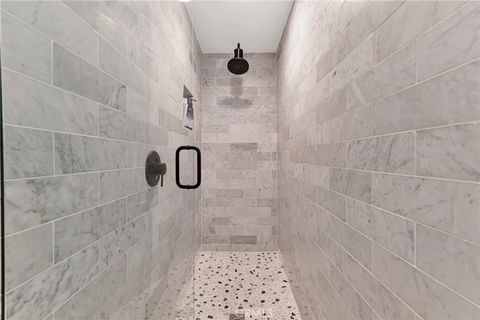 Tiny photo for 805 N Kemp St, Burbank, CA 91505 (MLS # BB25245957)