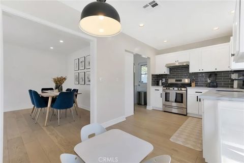 Tiny photo for 805 N Kemp St, Burbank, CA 91505 (MLS # BB25245957)