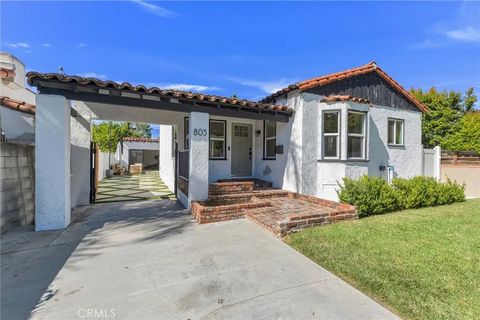 Tiny photo for 805 N Kemp St, Burbank, CA 91505 (MLS # BB25245957)