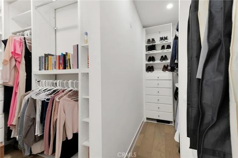 Tiny photo for 805 N Kemp St, Burbank, CA 91505 (MLS # BB25245957)