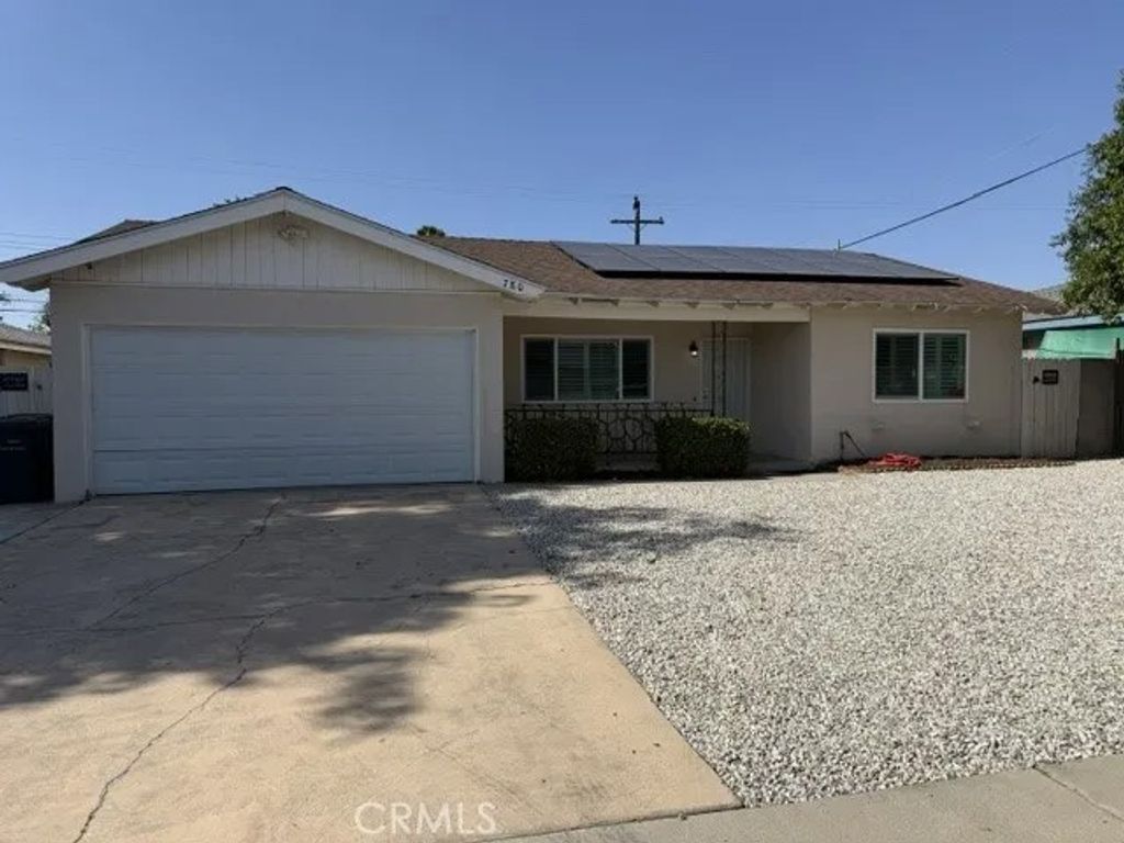 Photo of 780 Shellie Lane, Hemet, CA 92543 (MLS # SW26107863)