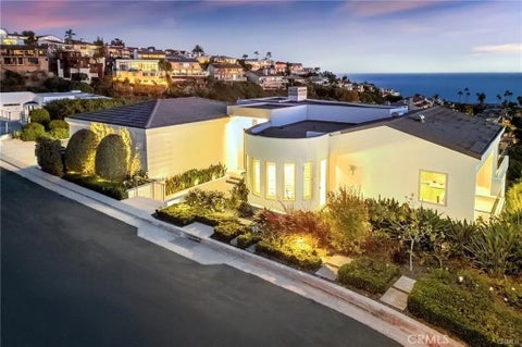 Photo of 1759 Alisos AVE, Laguna Beach, CA 92651 (MLS # LG26215310)