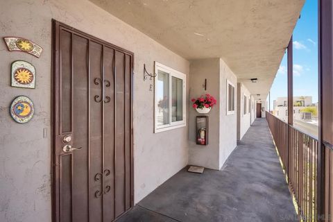 Tiny photo for 540 Hawthorn St #2E, San Diego, CA 92101 (MLS # 250041654)