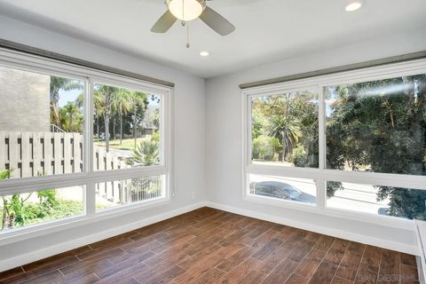 Tiny photo for 540 Hawthorn St #2E, San Diego, CA 92101 (MLS # 250041654)