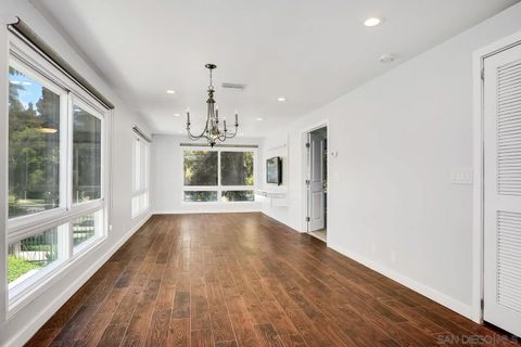 Tiny photo for 540 Hawthorn St #2E, San Diego, CA 92101 (MLS # 250041654)