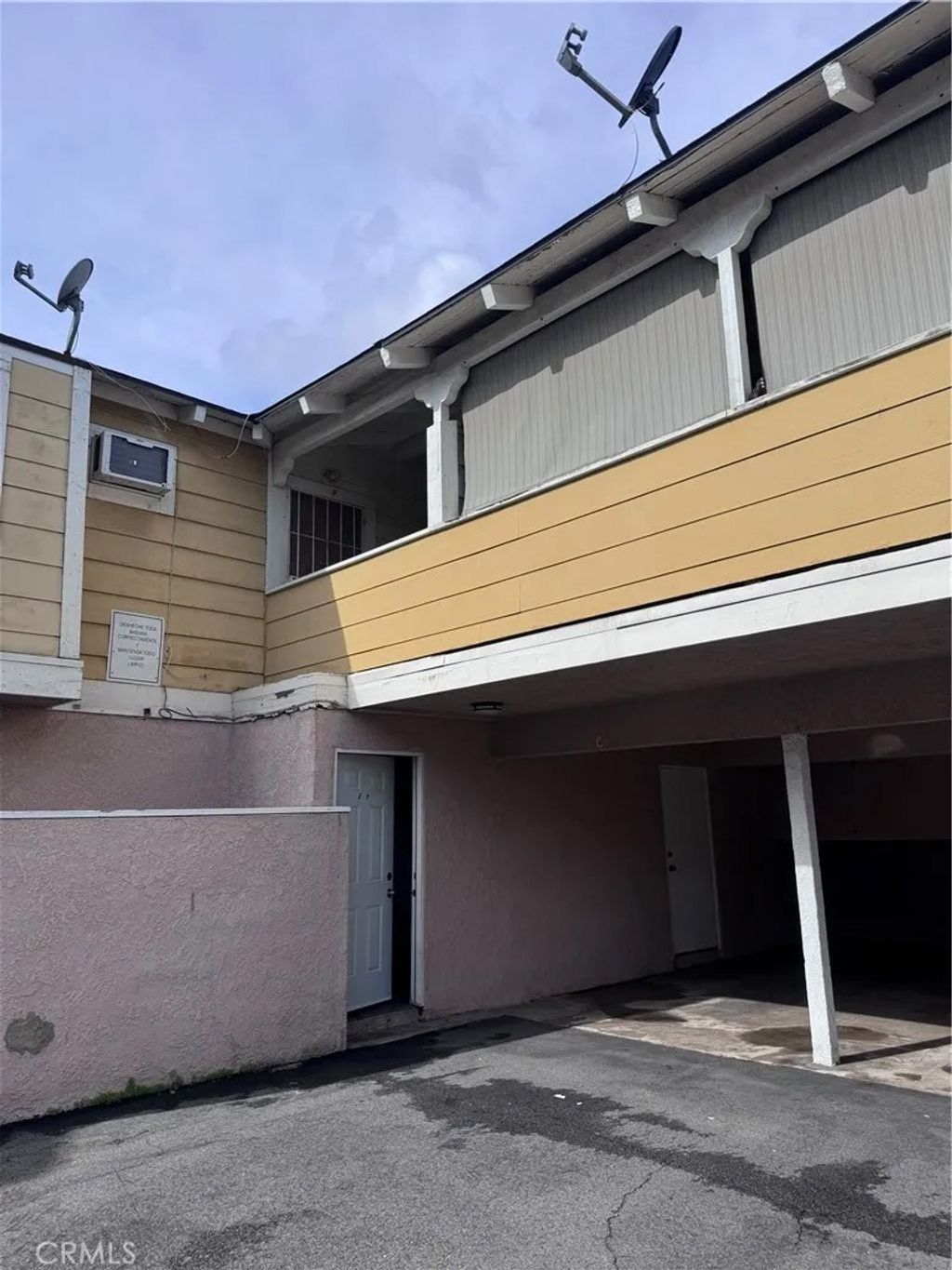 Photo of 720 N Lacy St #E, Santa Ana, CA 92701 (MLS # DW25274079)