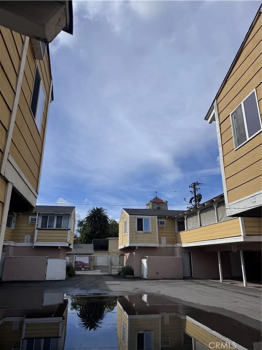 Photo of 720 N Lacy St #E, Santa Ana, CA 92701 (MLS # DW25274079)